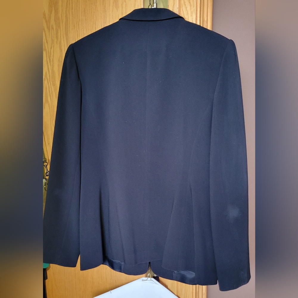 Ann Taylor black blazer, size 6 - Picture 3 of 5